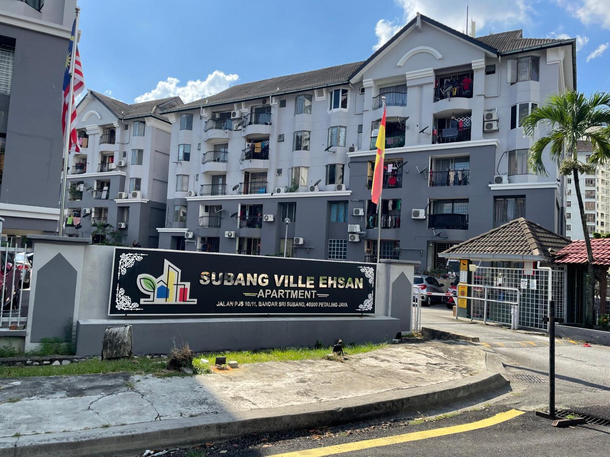 Subang Ville Ehsan Apartment Kampong Baharu Sungai Way Exterior photo